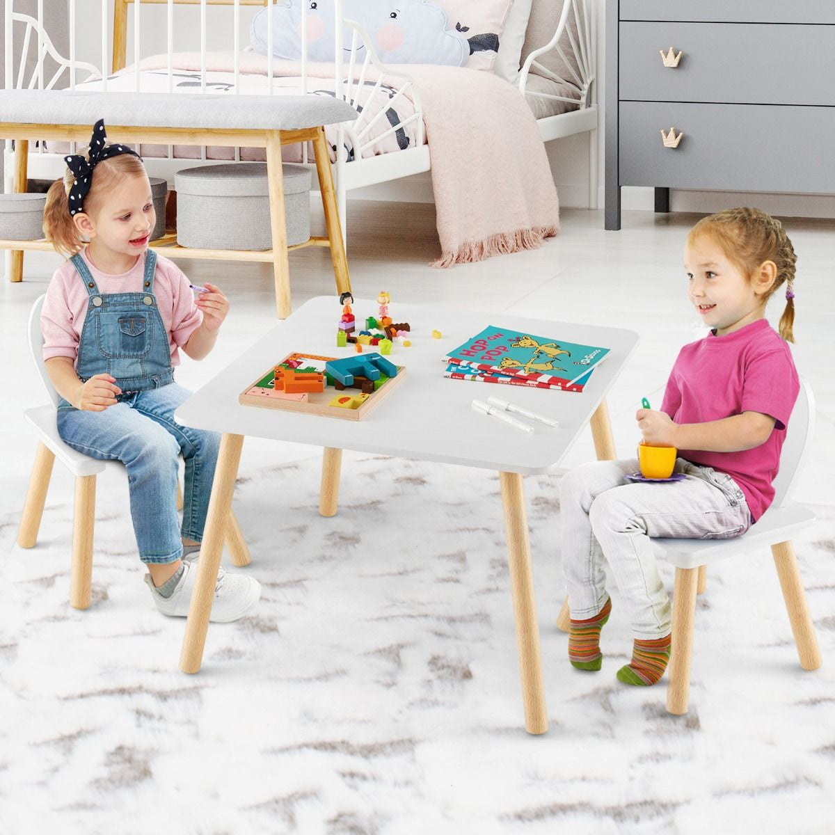 Kindertisch Mit 2 Stühlen 3 TLG. Kindersitzgruppe Mit Massivholzbeine Weiß/Rosa/Grau
