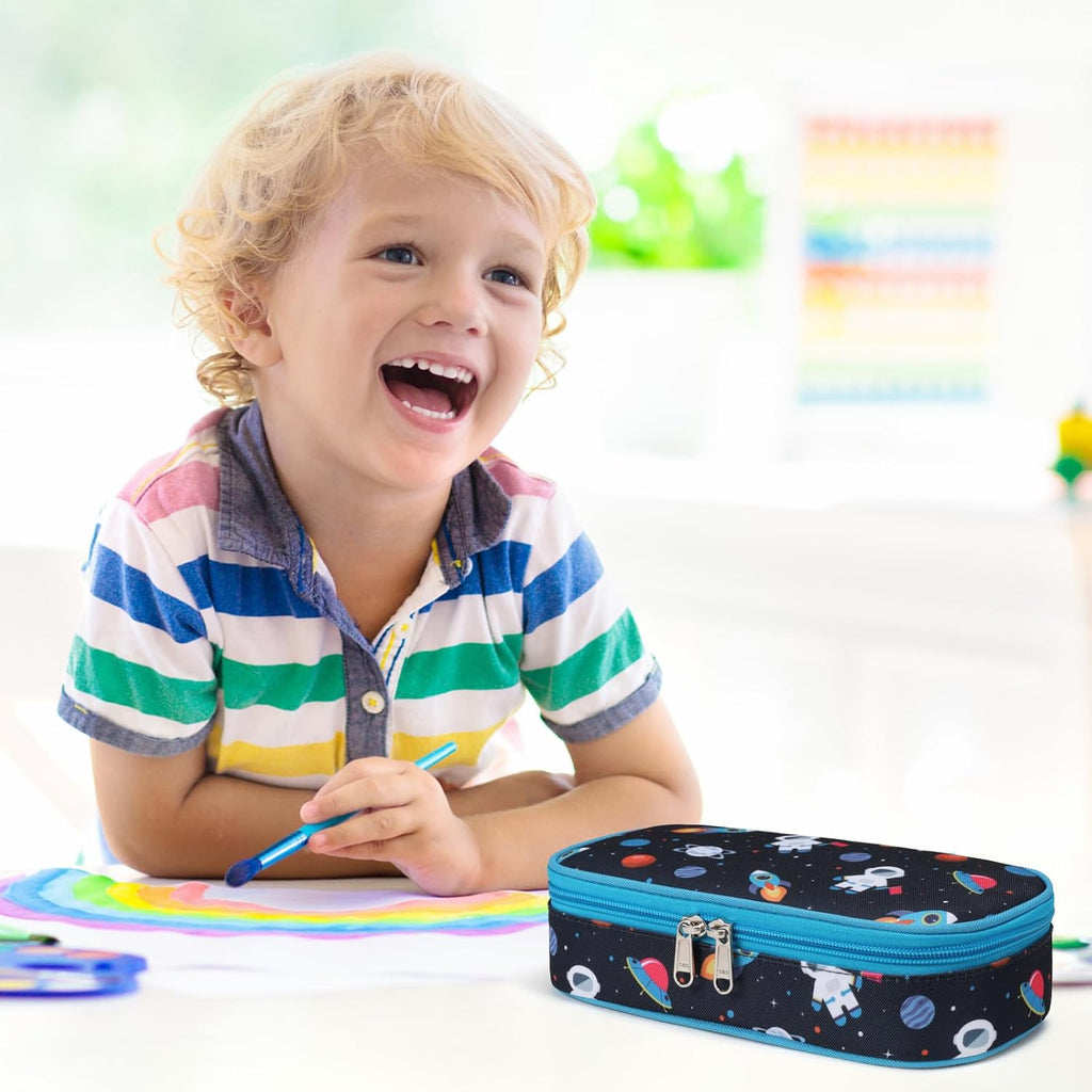 Federmäppchen Jungen - Große Kinder Federtasche Für Kita Und Schule | Robust, Wasserabweisend, Mäppchen Jungs Mit 2 Fächern, Netztasche & Stifthalter Für Schnelle Ordnung, Blau Weltraum